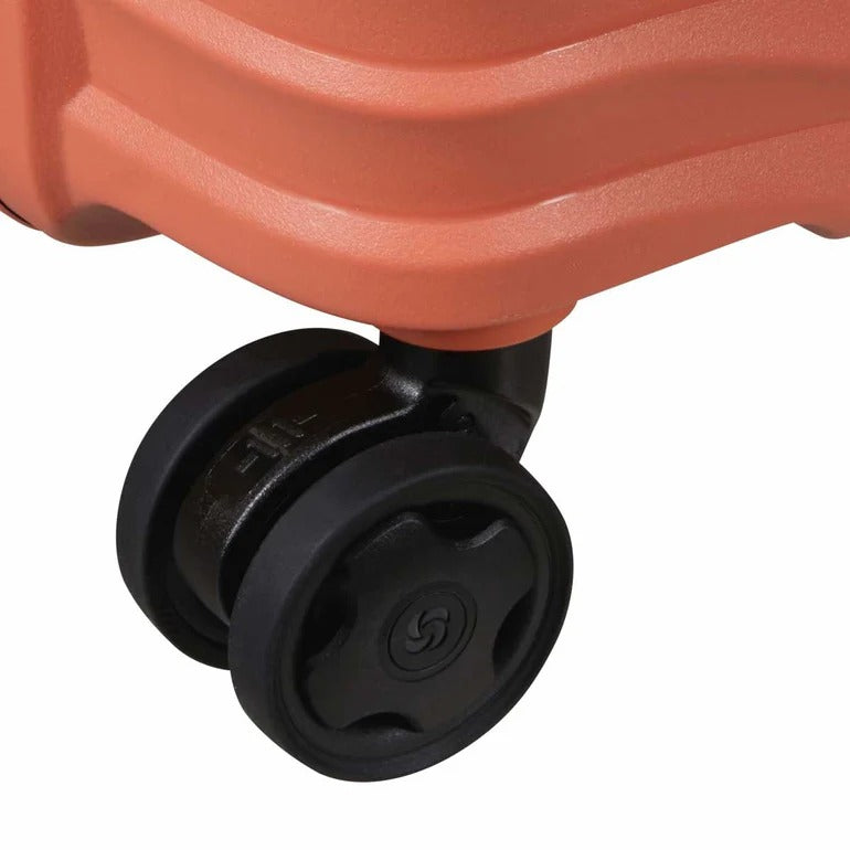 Samsonite Upscape Spinner Carry-On